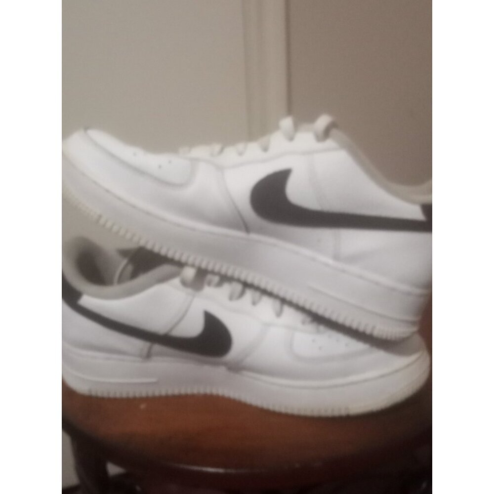 Kid's Size 7y / Women's Size 8.5 Nike Air Force 1 (GS) White Black CT3839-100 - Picture 11 of 13